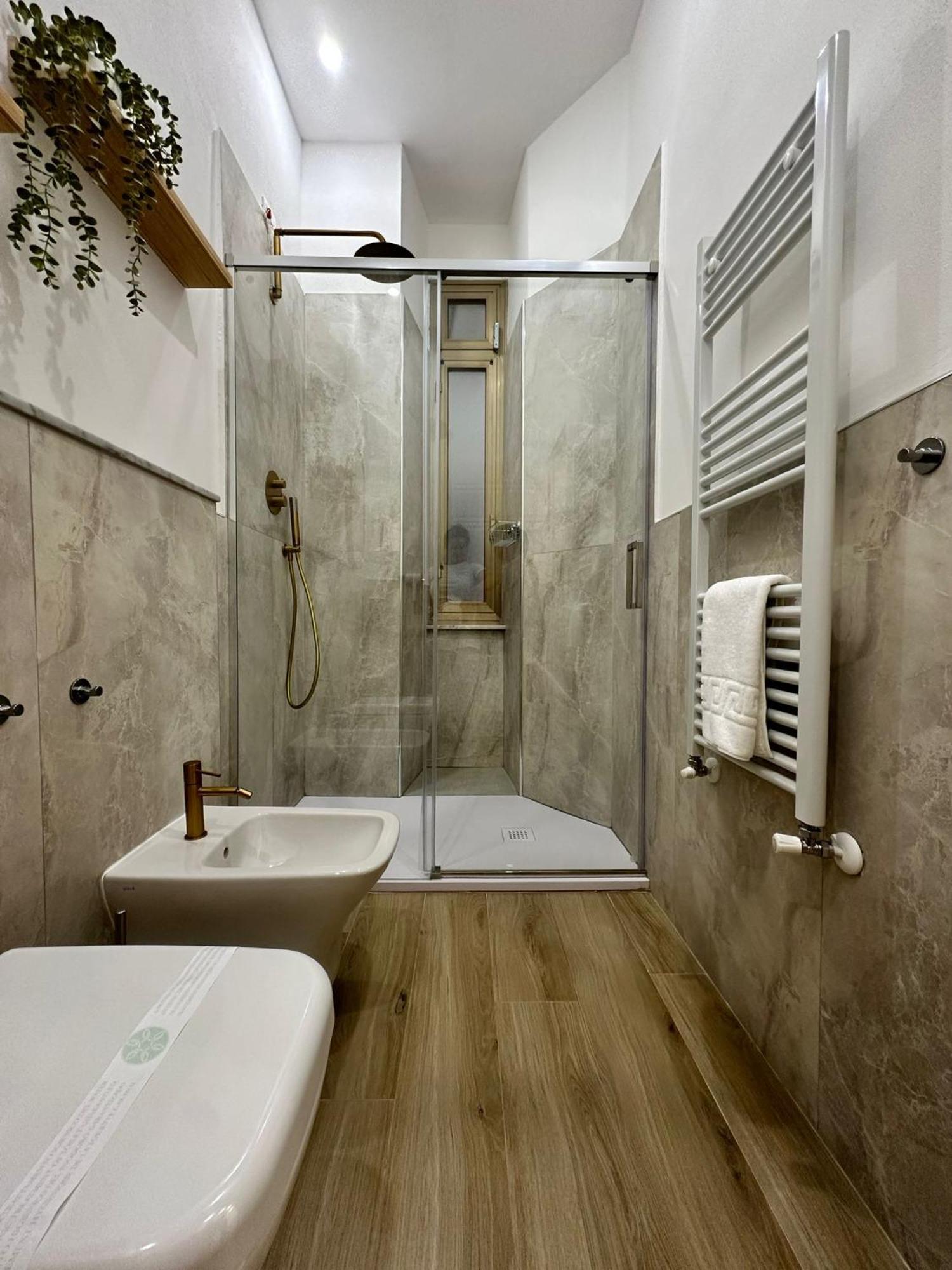 Center Rooms ลาสเปเซีย ภายนอก รูปภาพ