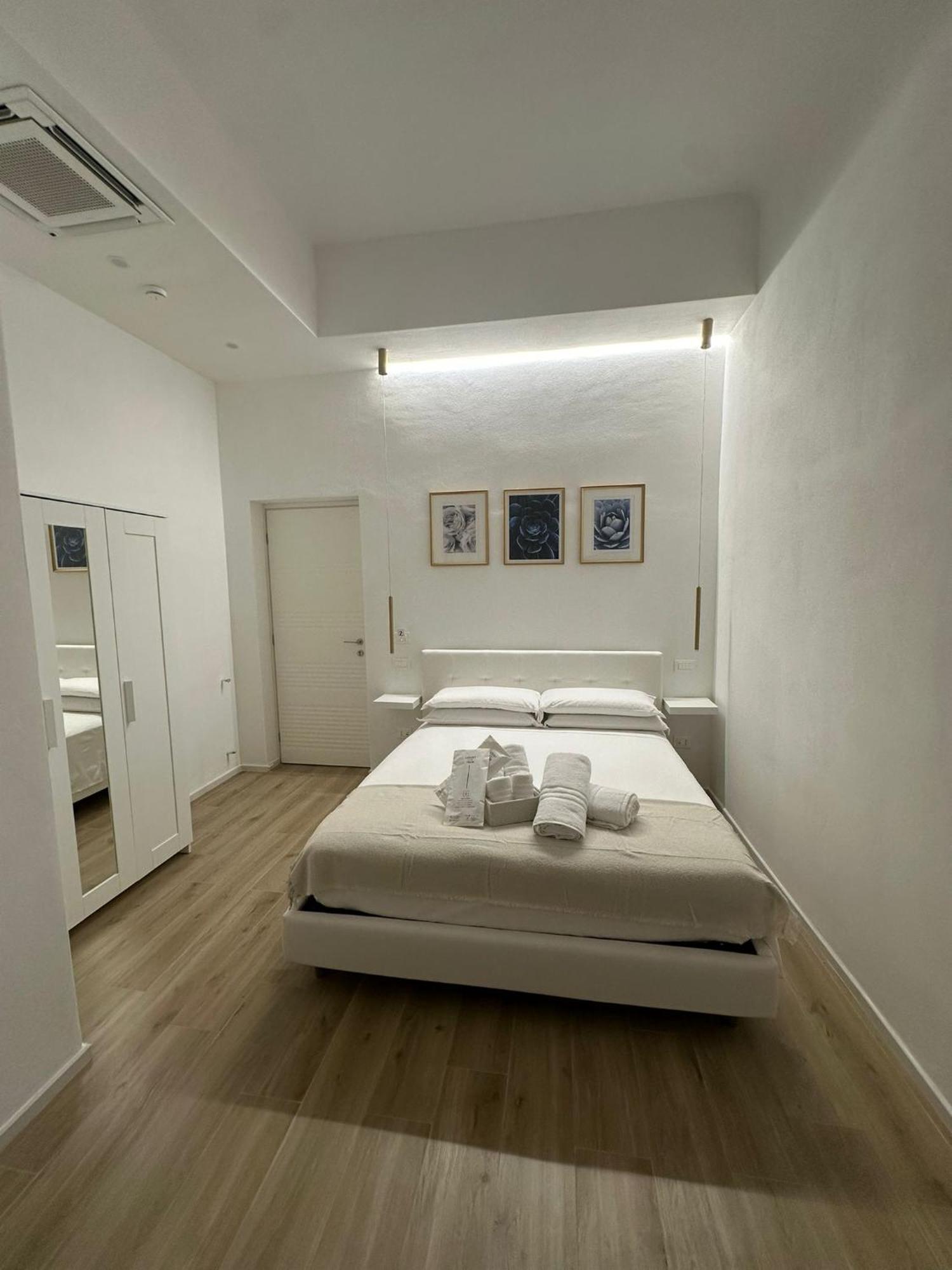 Center Rooms ลาสเปเซีย ภายนอก รูปภาพ