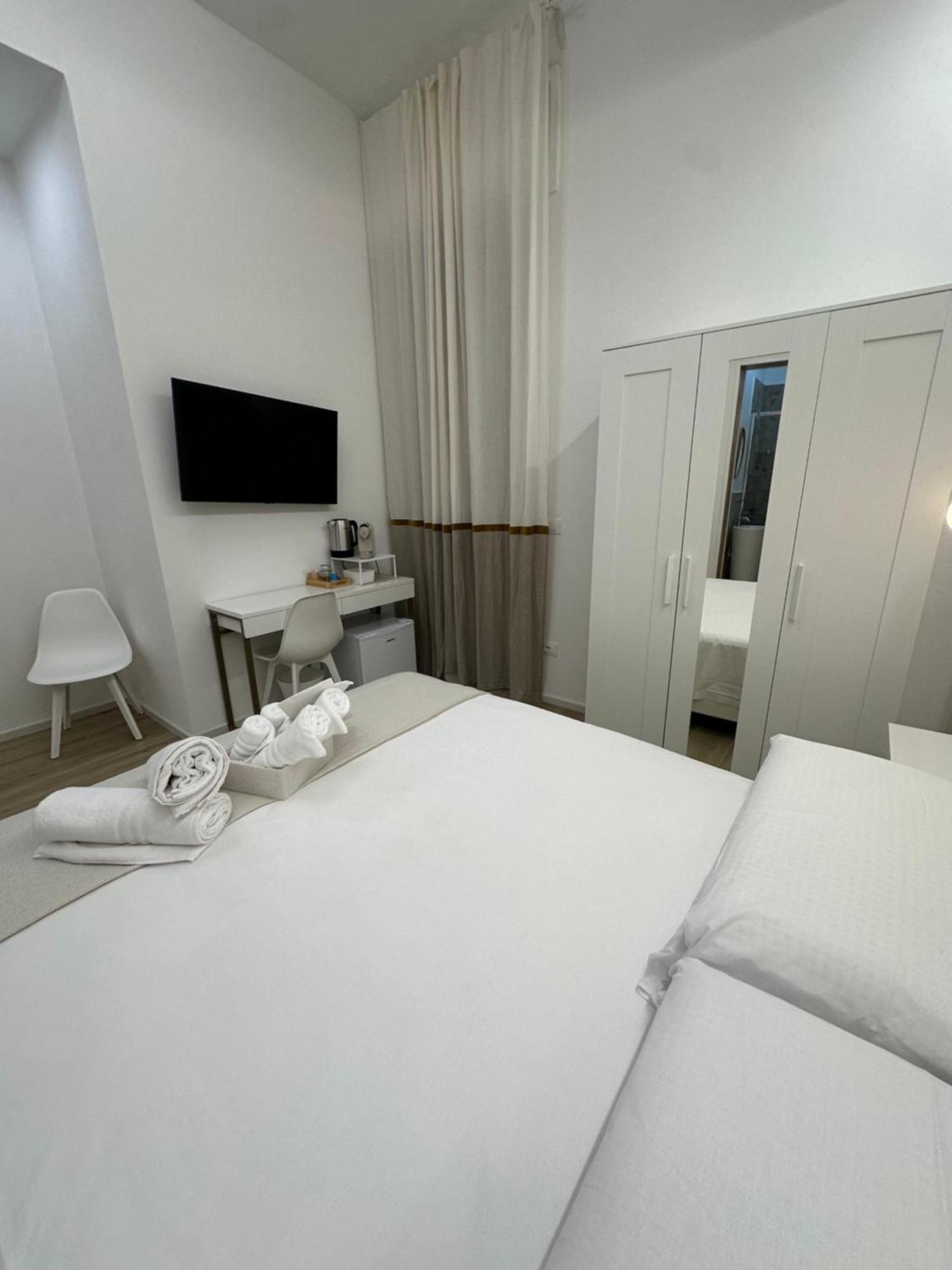 Center Rooms ลาสเปเซีย ภายนอก รูปภาพ