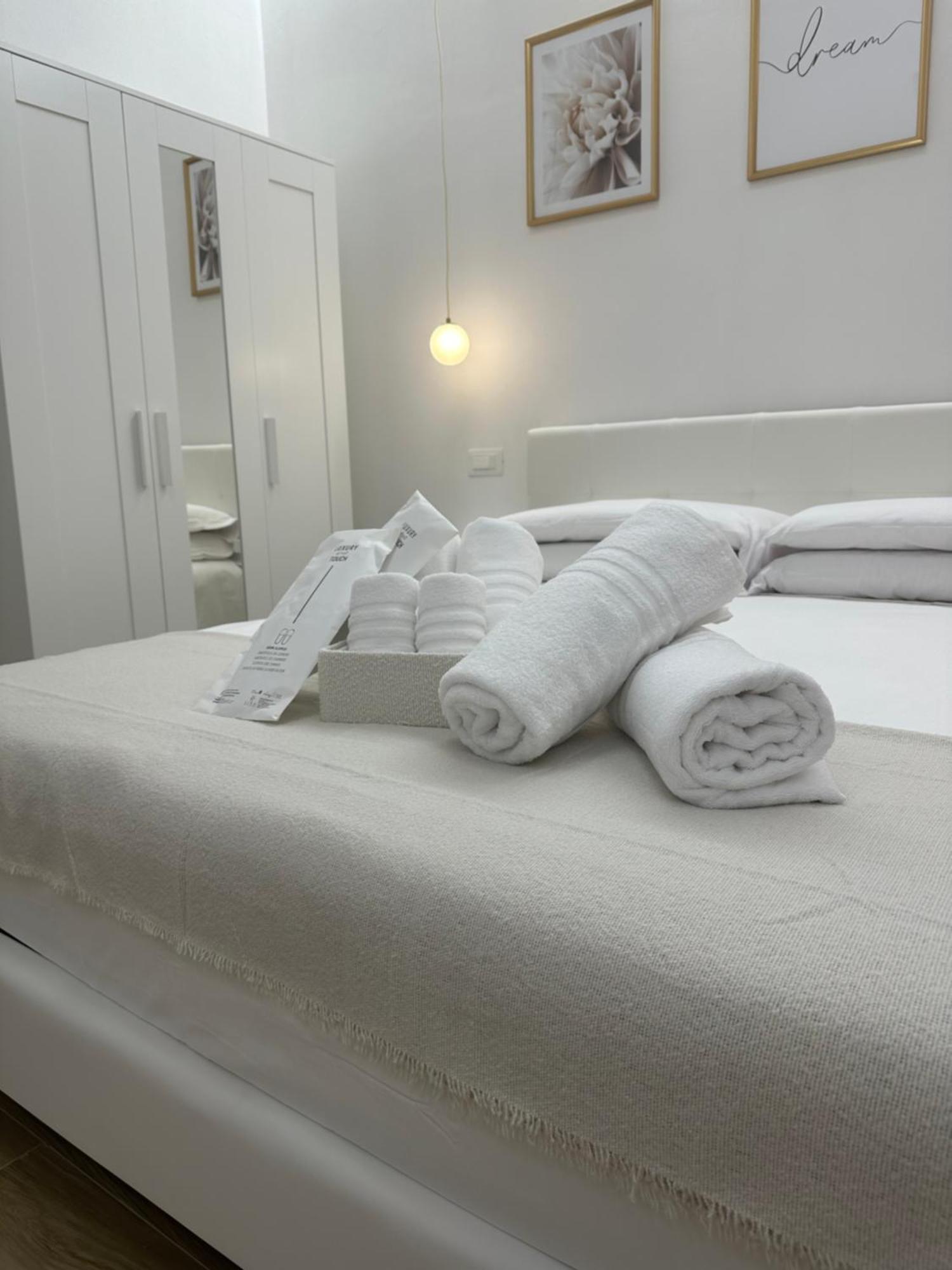 Center Rooms ลาสเปเซีย ภายนอก รูปภาพ